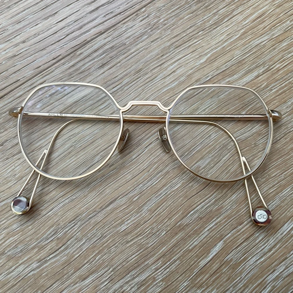 Ahlem • Gold Glasses